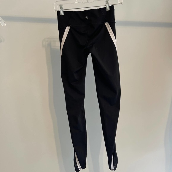 Champion Black and White Ankle Leggings with leg pockets Size Small - Picture 3 of 6